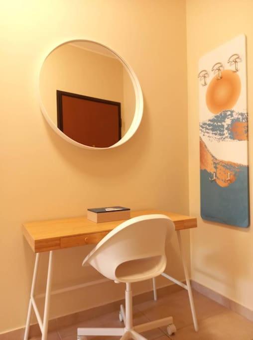 Ferienwohnung Blue -Spacious 1Bdr Corner Flat/Balcony/View Athen Exterior foto