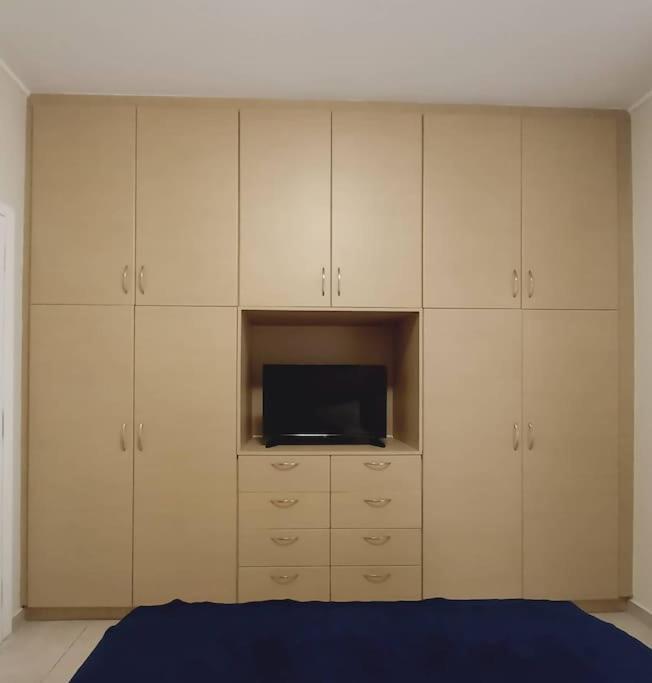 Ferienwohnung Blue -Spacious 1Bdr Corner Flat/Balcony/View Athen Exterior foto